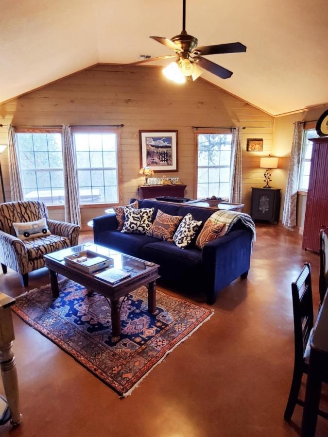 Barons Creekside Resort Fredericksburg Exterior photo